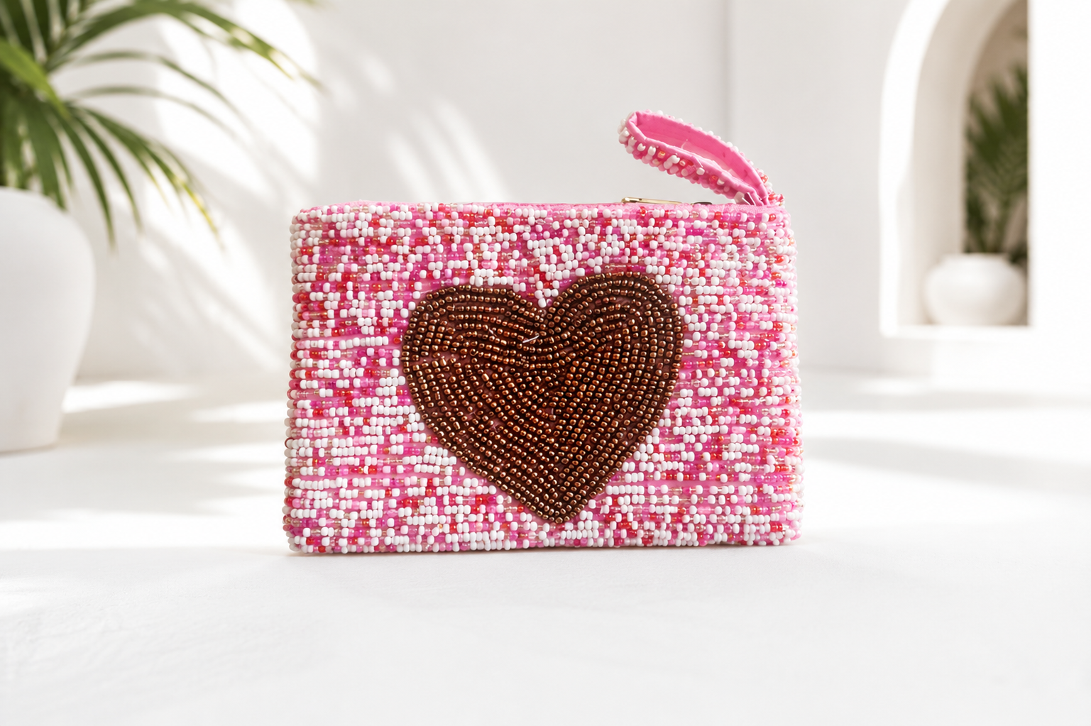anana-mini-white-beaded-pineapple-pouch