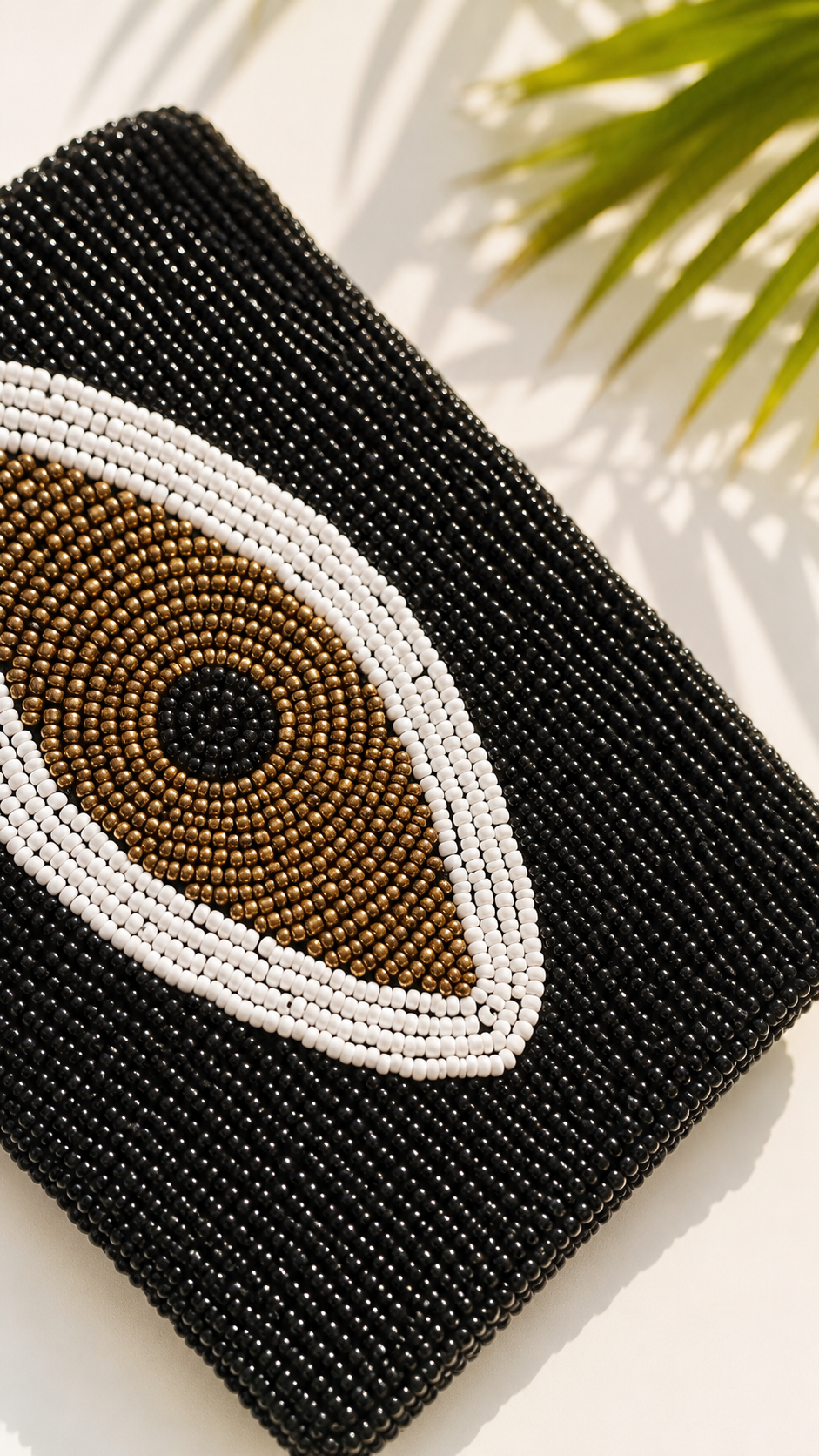 Noir Eye – Hand-Beaded Evil Eye Clutch - immagine 2