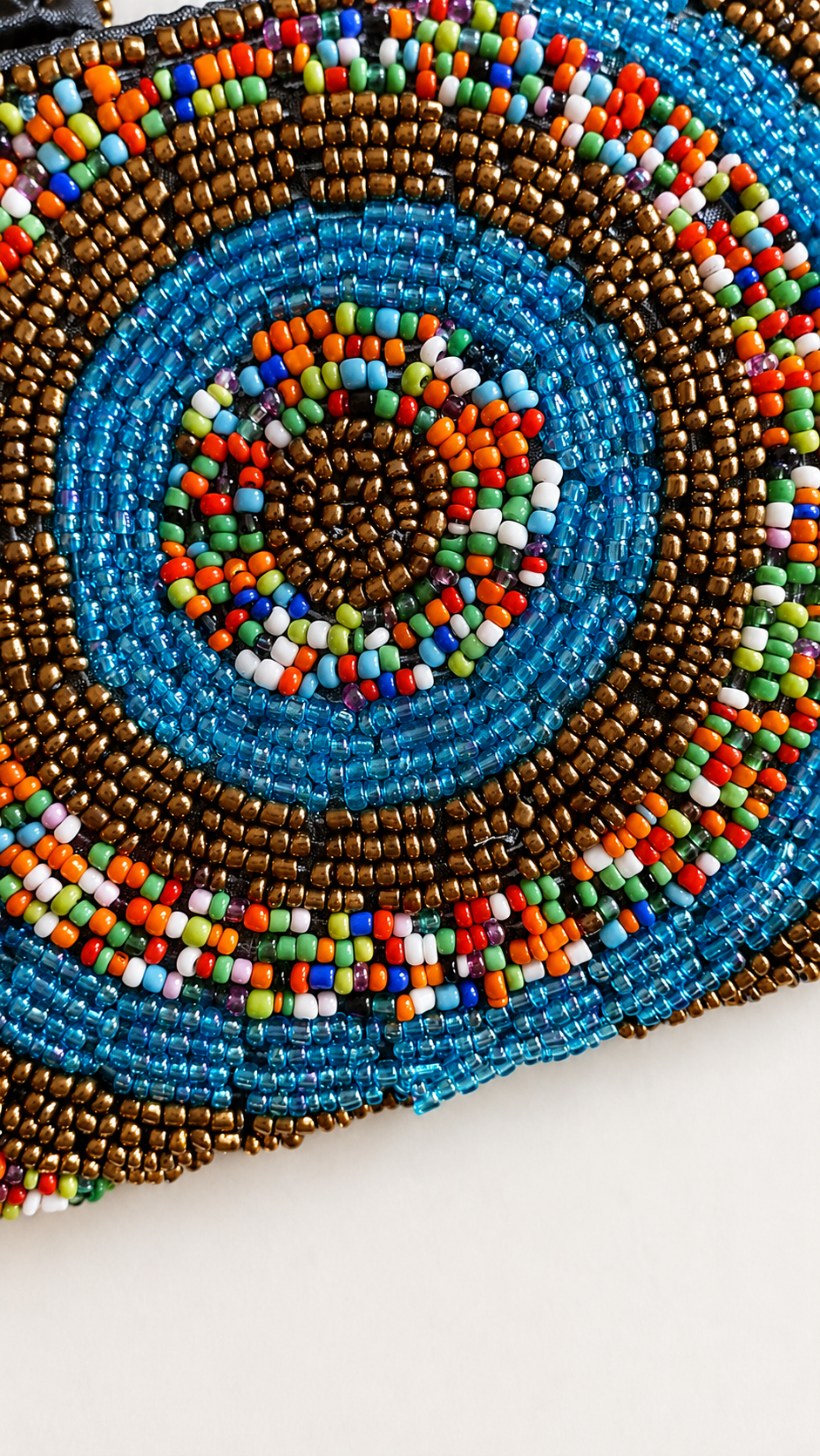 Karma – Mini Hand-Beaded Mandala Pouch - immagine 2