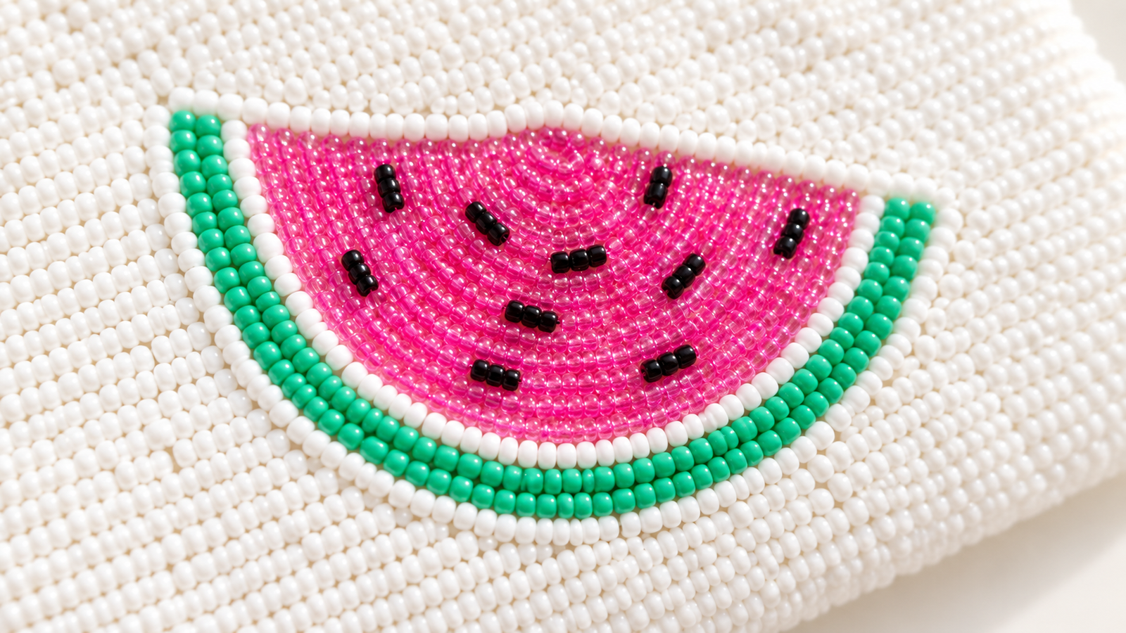 Sandía – Mini White Beaded Pouch with Watermelon - immagine 3