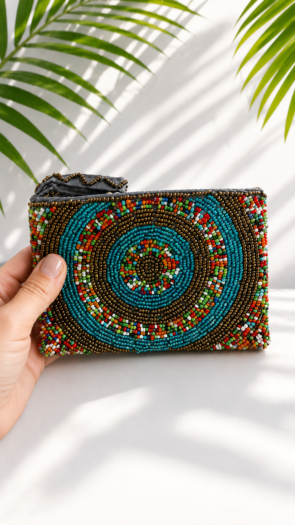 Karma – Mini Hand-Beaded Mandala Pouch - immagine 4