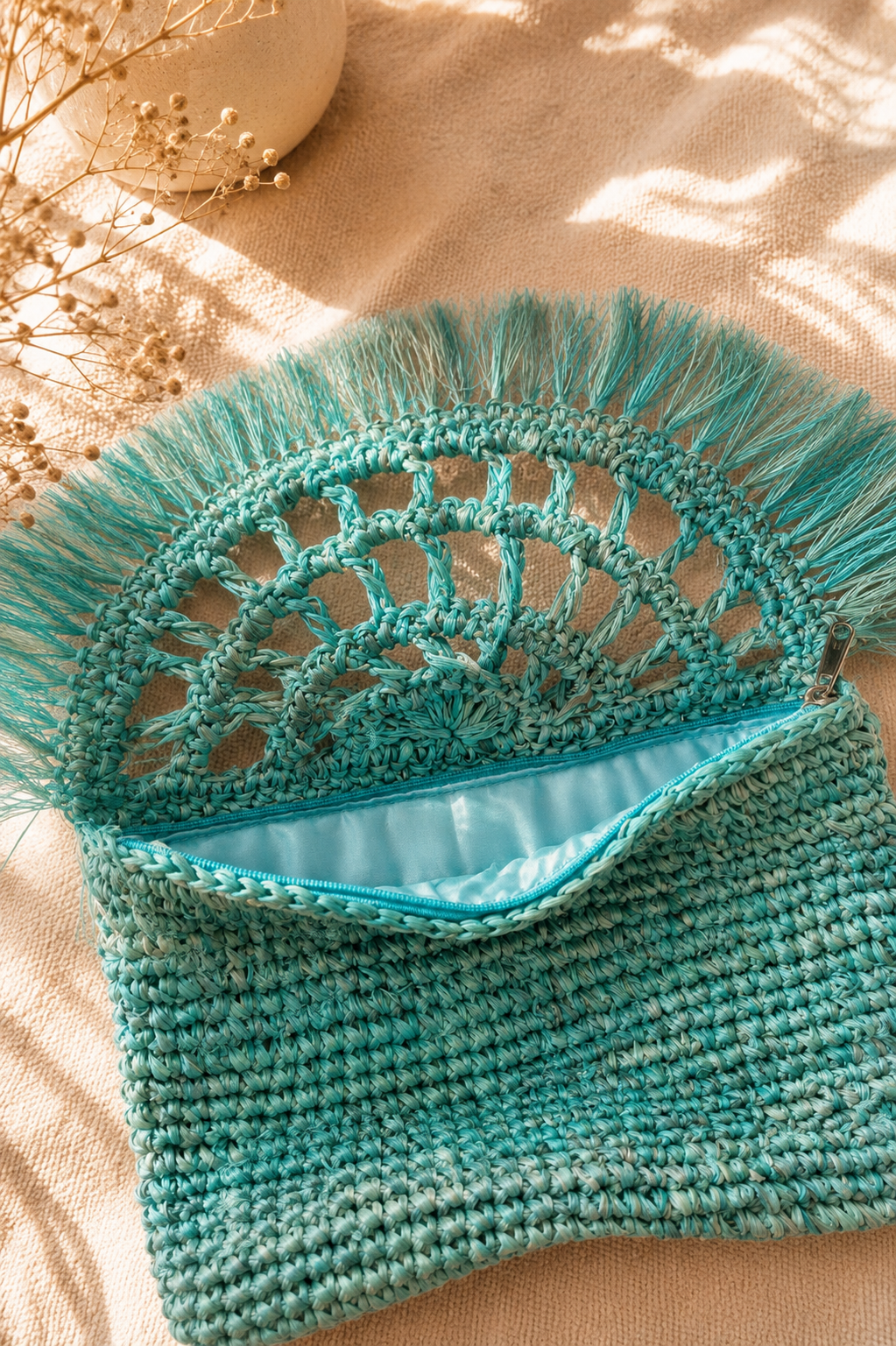 Turquoise Raffia Crochet Clutch Bag - immagine 4