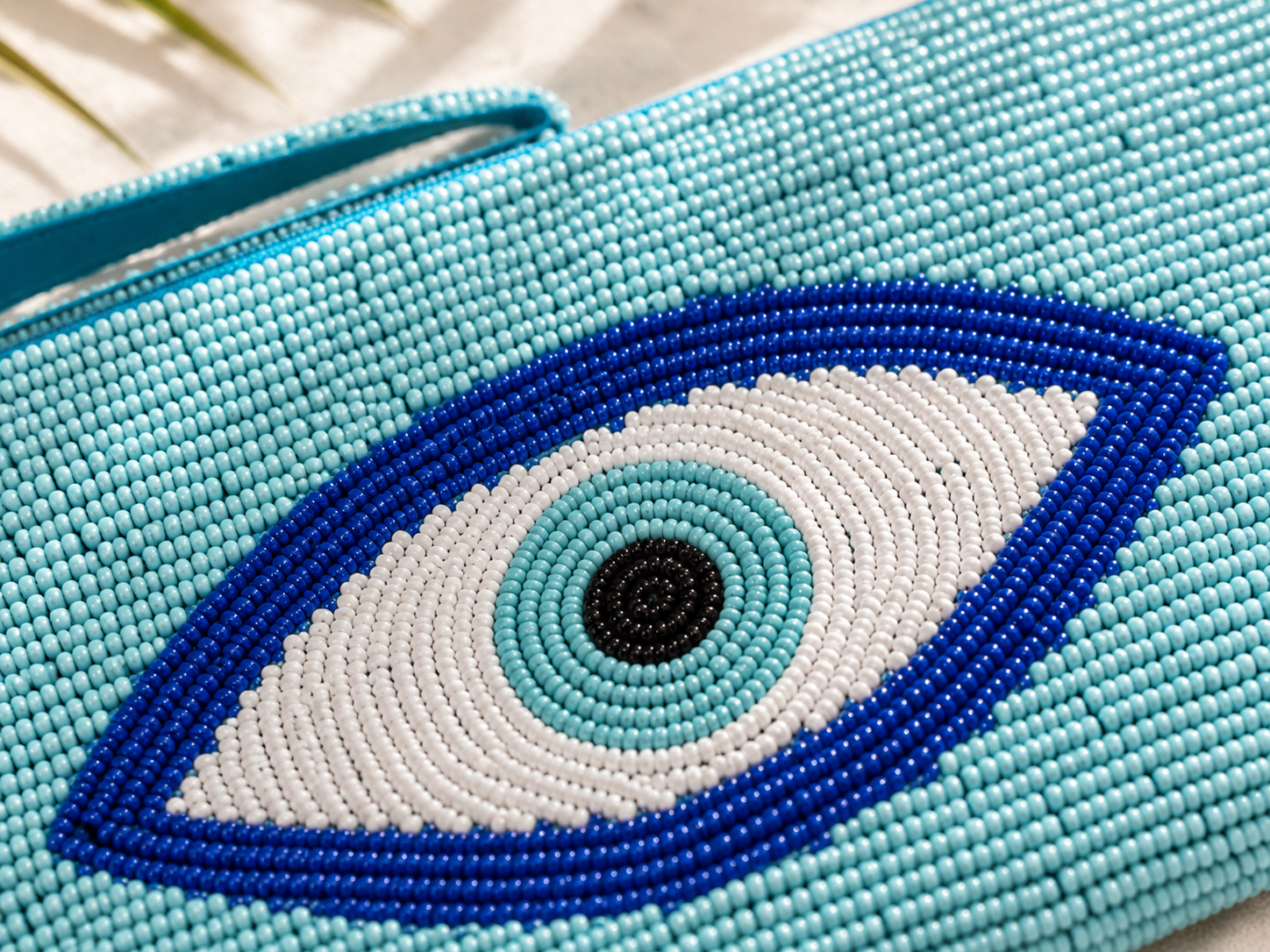 Azure Eye – Turquoise Hand-Beaded Clutch - immagine 5