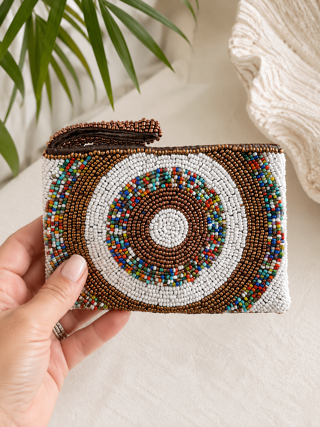Solara – Mini White & Bronze Beaded Spiral Pouch - immagine 5