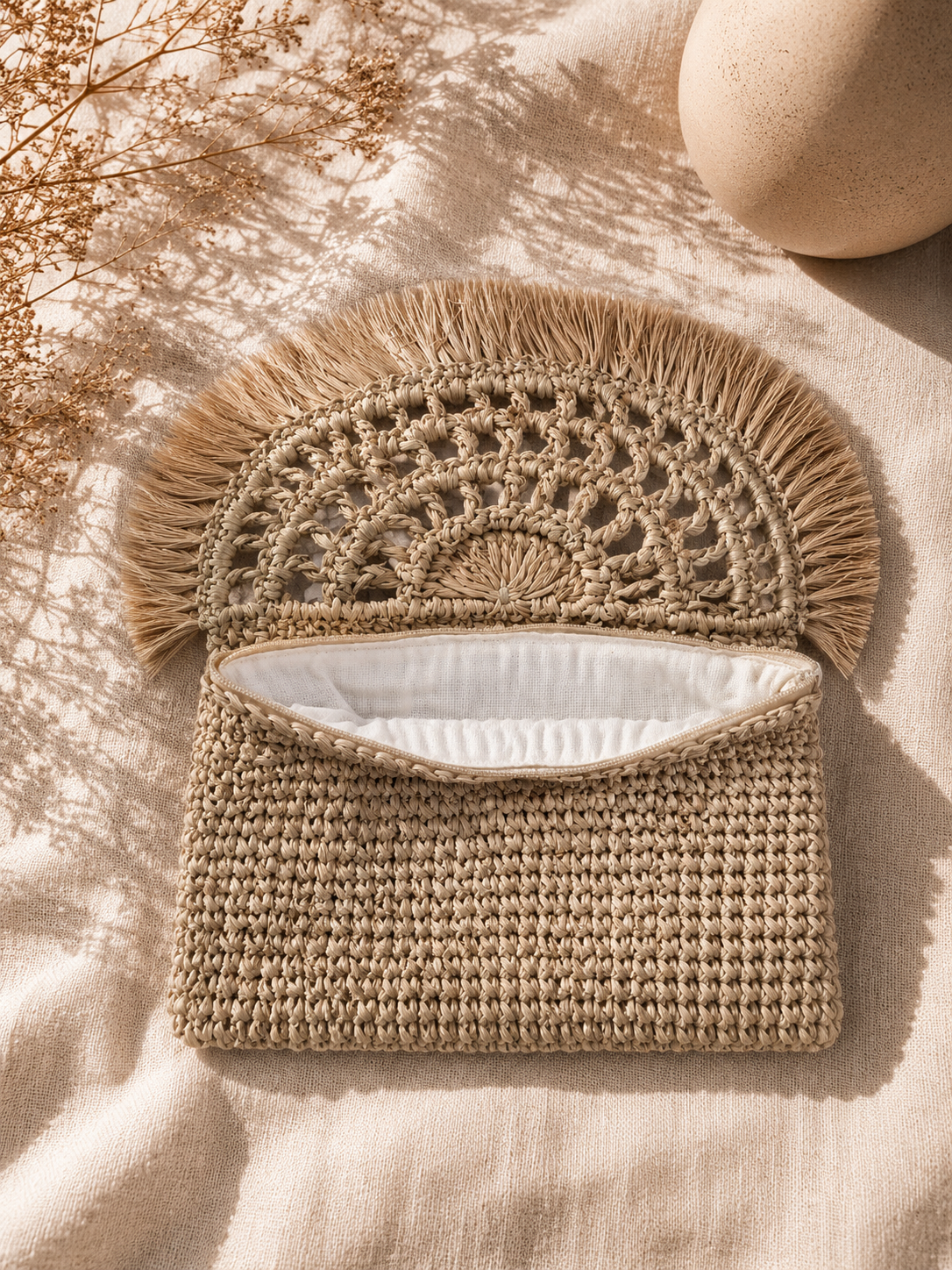 Natural Raffia Crochet Clutch Bag - immagine 5